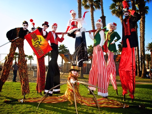 Stilt Beach Circus with Stilt Splits Stilt Beach Circus with Stilt Splits